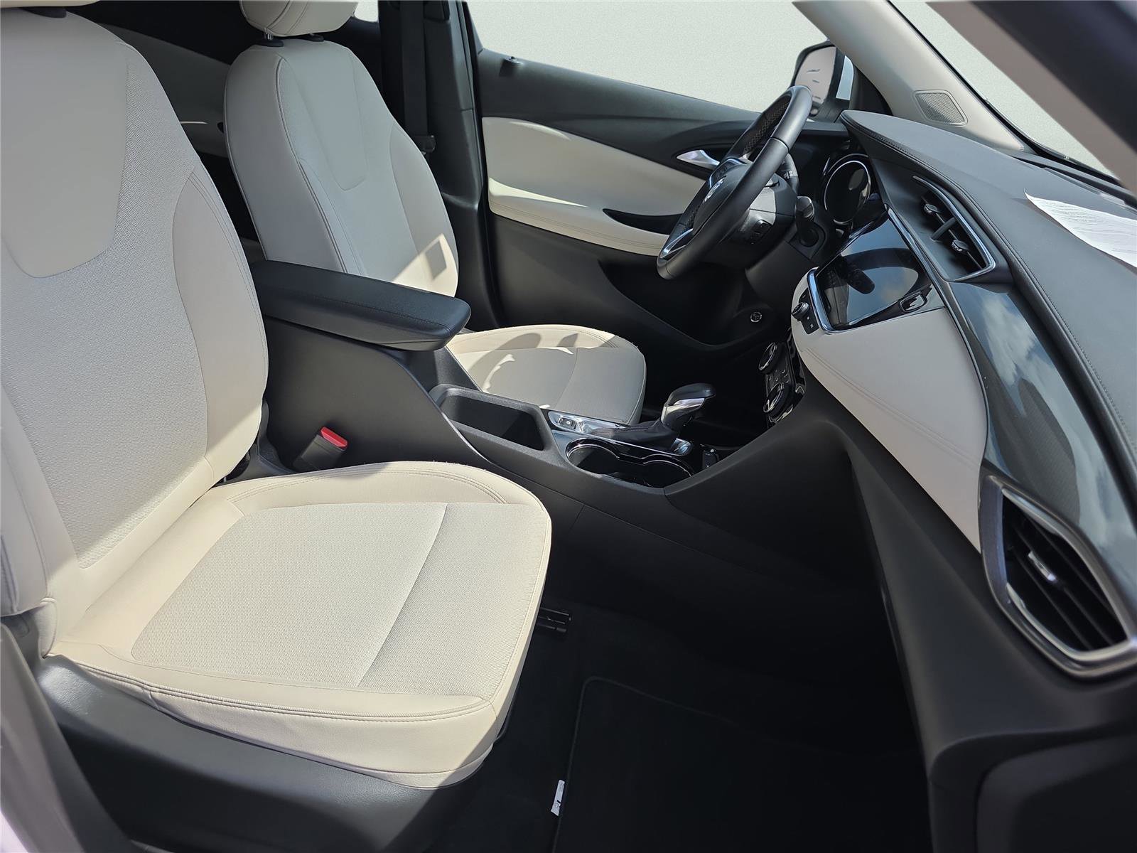 Used 2020 Buick Encore GX Preferred w/ Cold Weather Comfort Package image 34