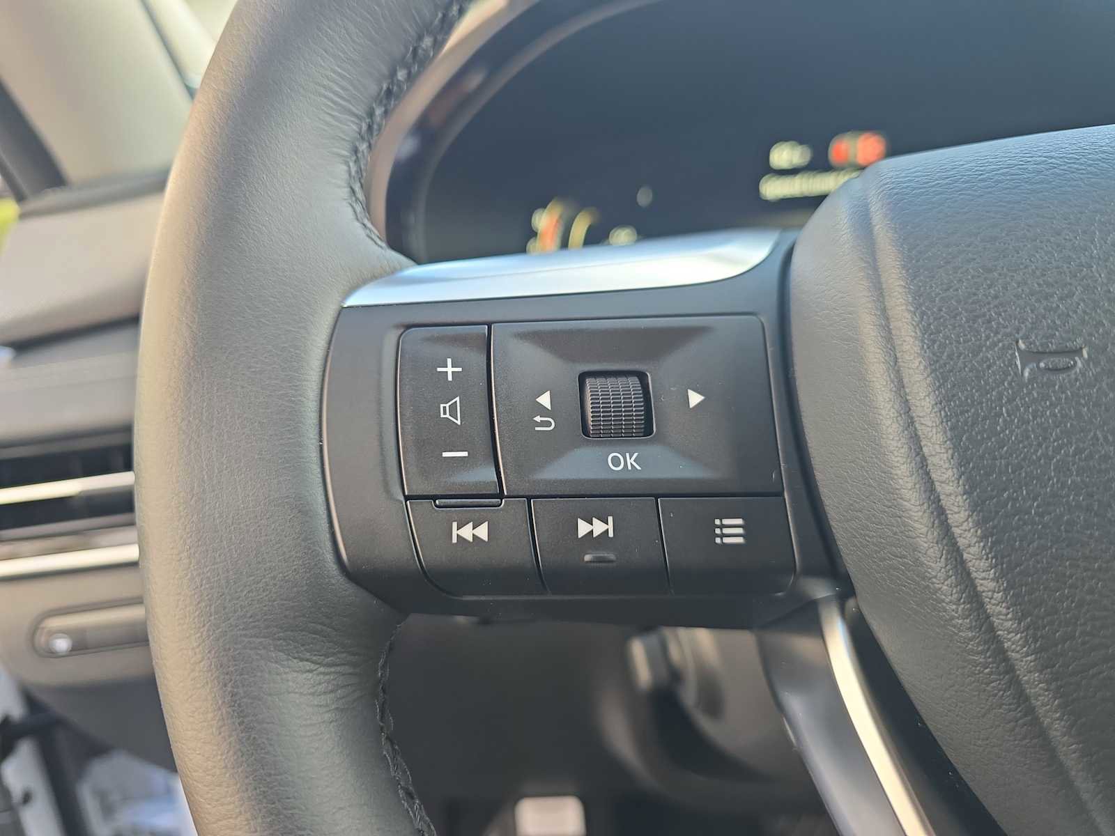 Certified 2026 INFINITI QX60 Luxe w/ Cargo Package FWD image 26