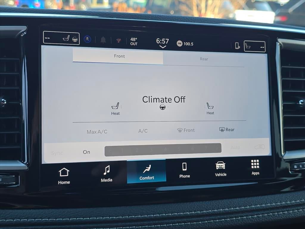 New 2026 Chrysler Pacifica Select w/ S Appearance Package FWD image 11