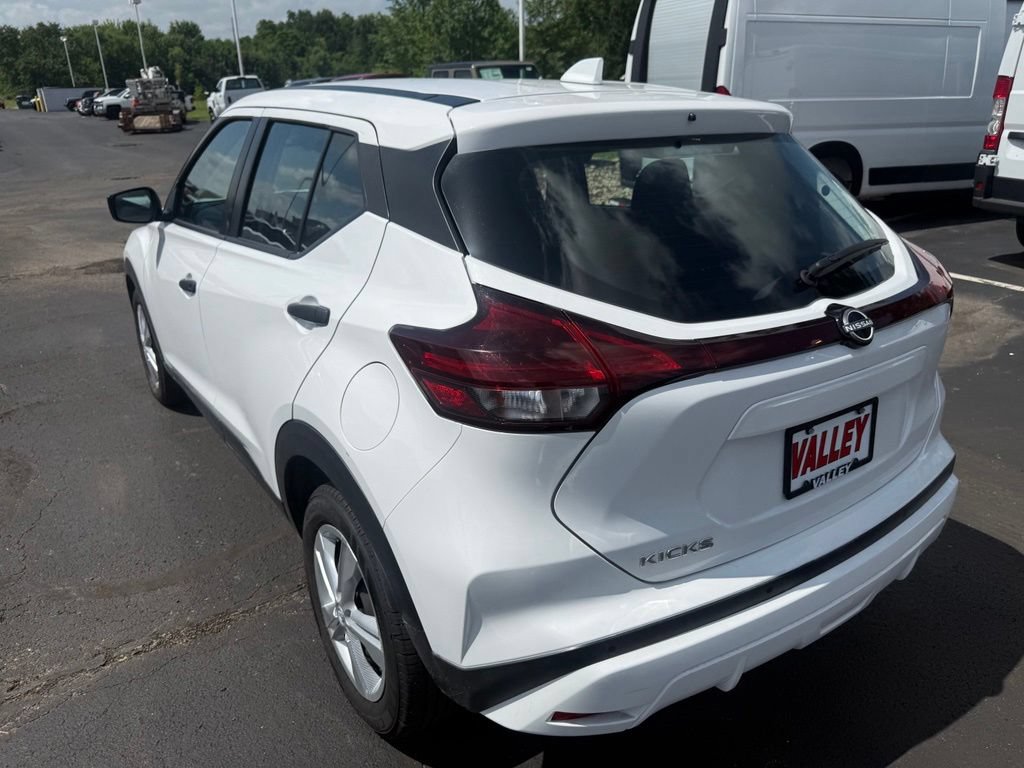 Used 2023 Nissan Kicks S FWD image 6