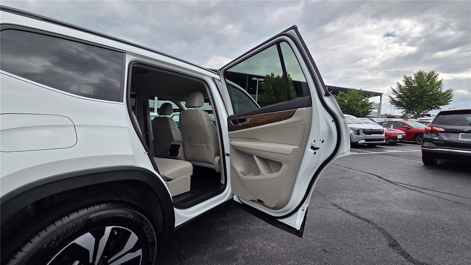 Certified 2026 Volkswagen Atlas SE AWD/4WD image 34