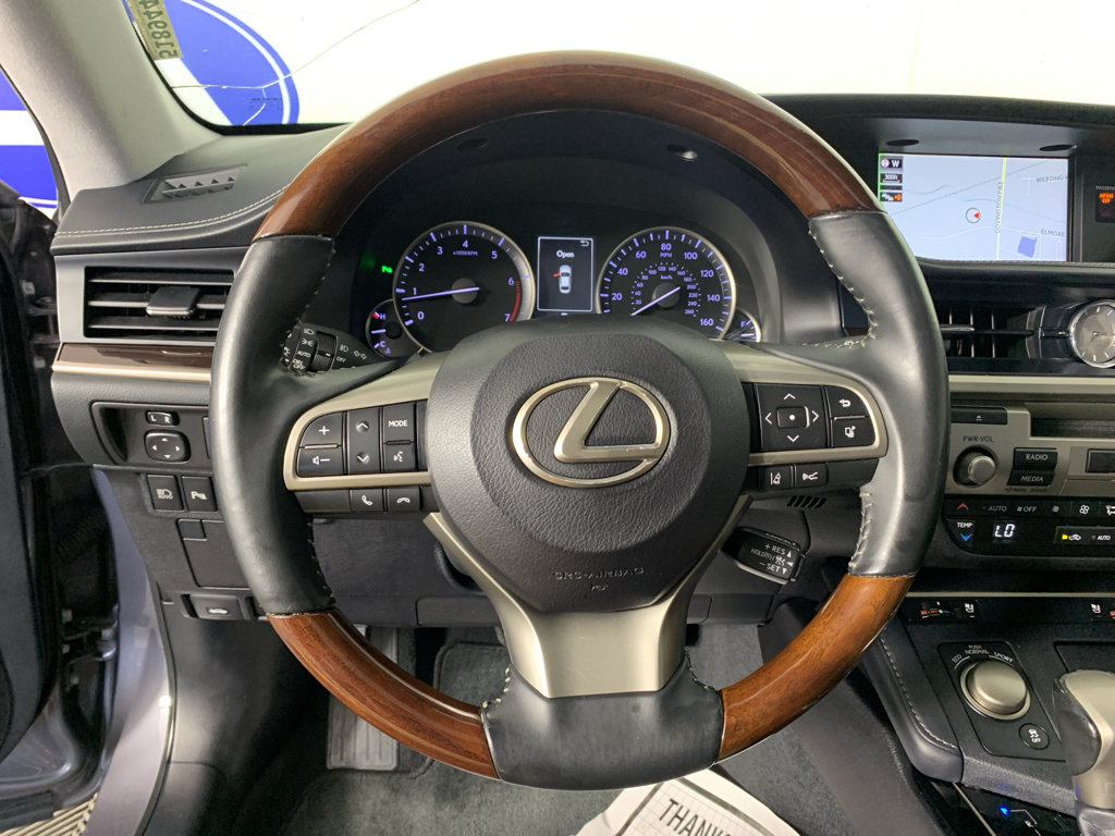 Used 2018 Lexus ES 350 w/ Navigation System Package FWD image 21