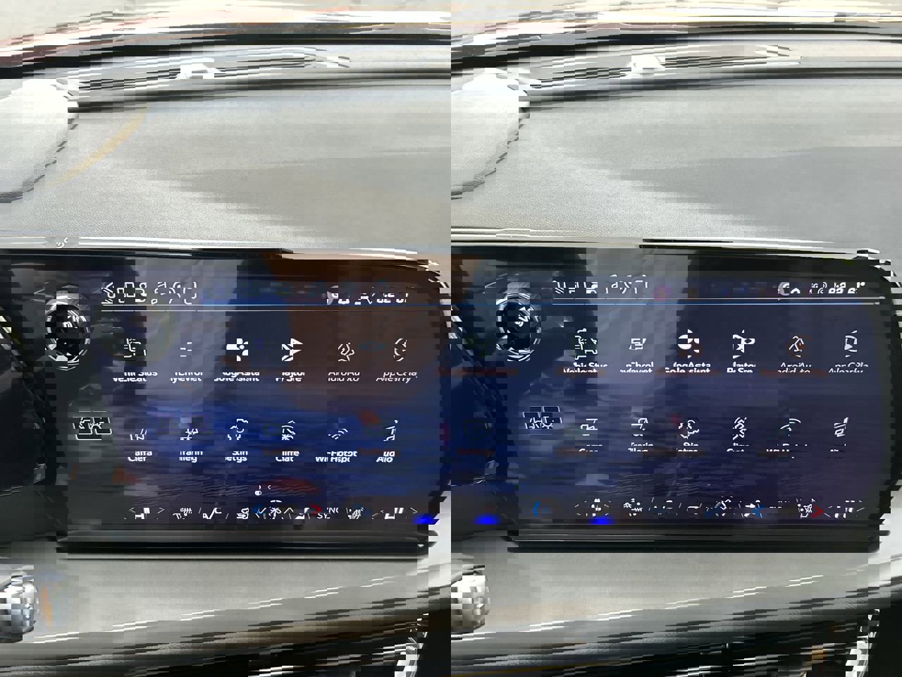 New 2026 Chevrolet Traverse LT w/ Driver Confidence Package image 31