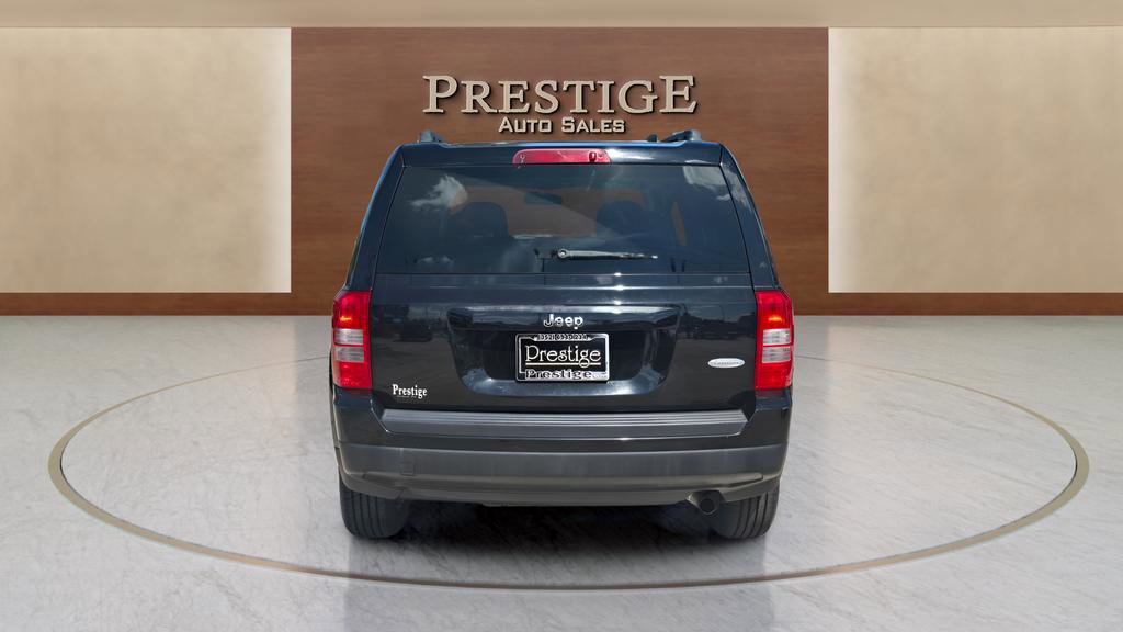 Used 2014 Jeep Patriot Latitude FWD image 4