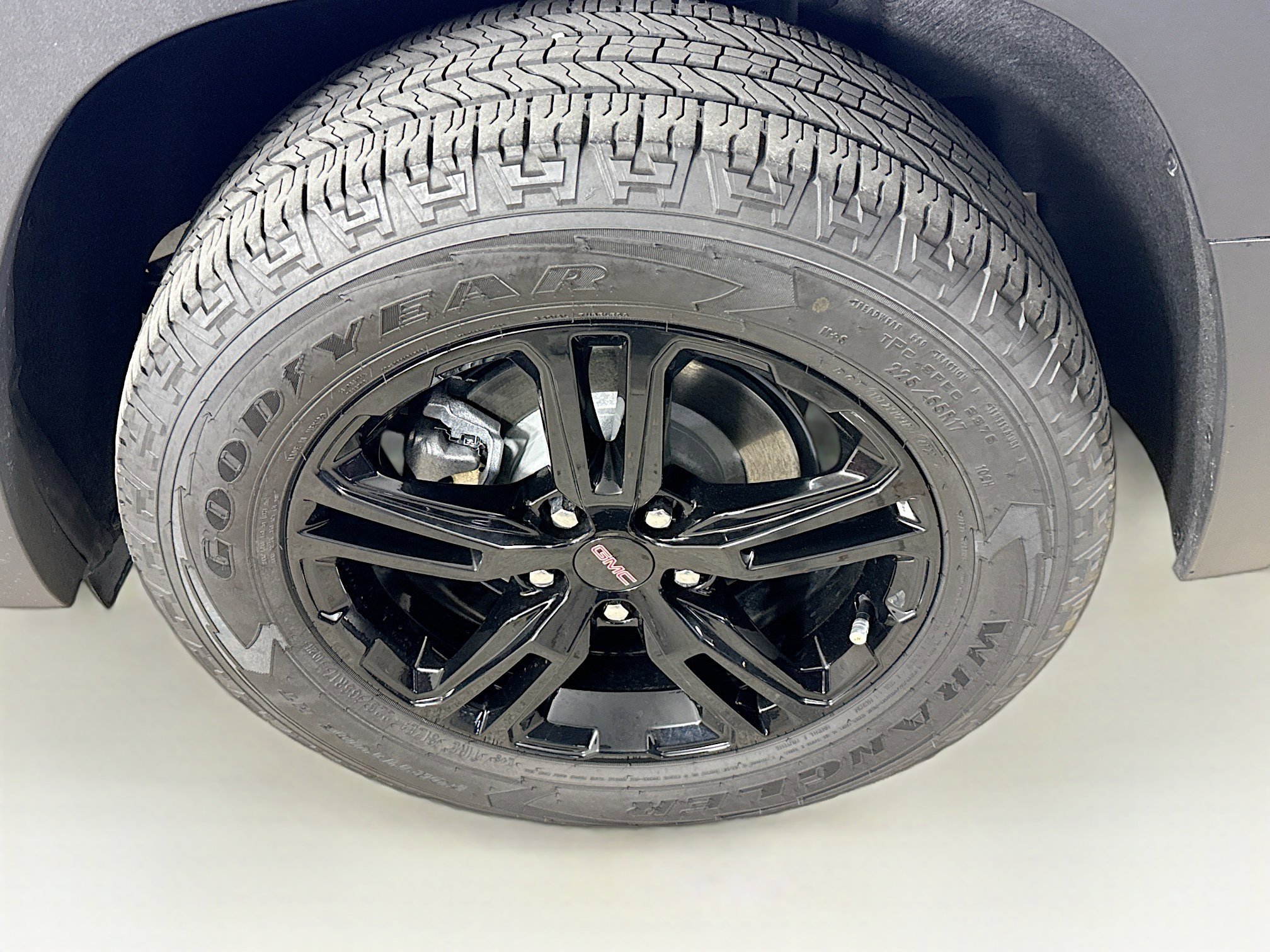 Used 2024 GMC Terrain AT4 image 36