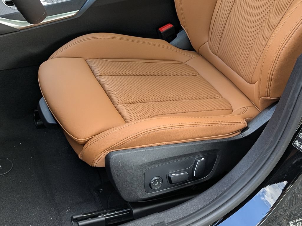 New 2026 BMW 330i xDrive Sedan AWD/4WD image 14