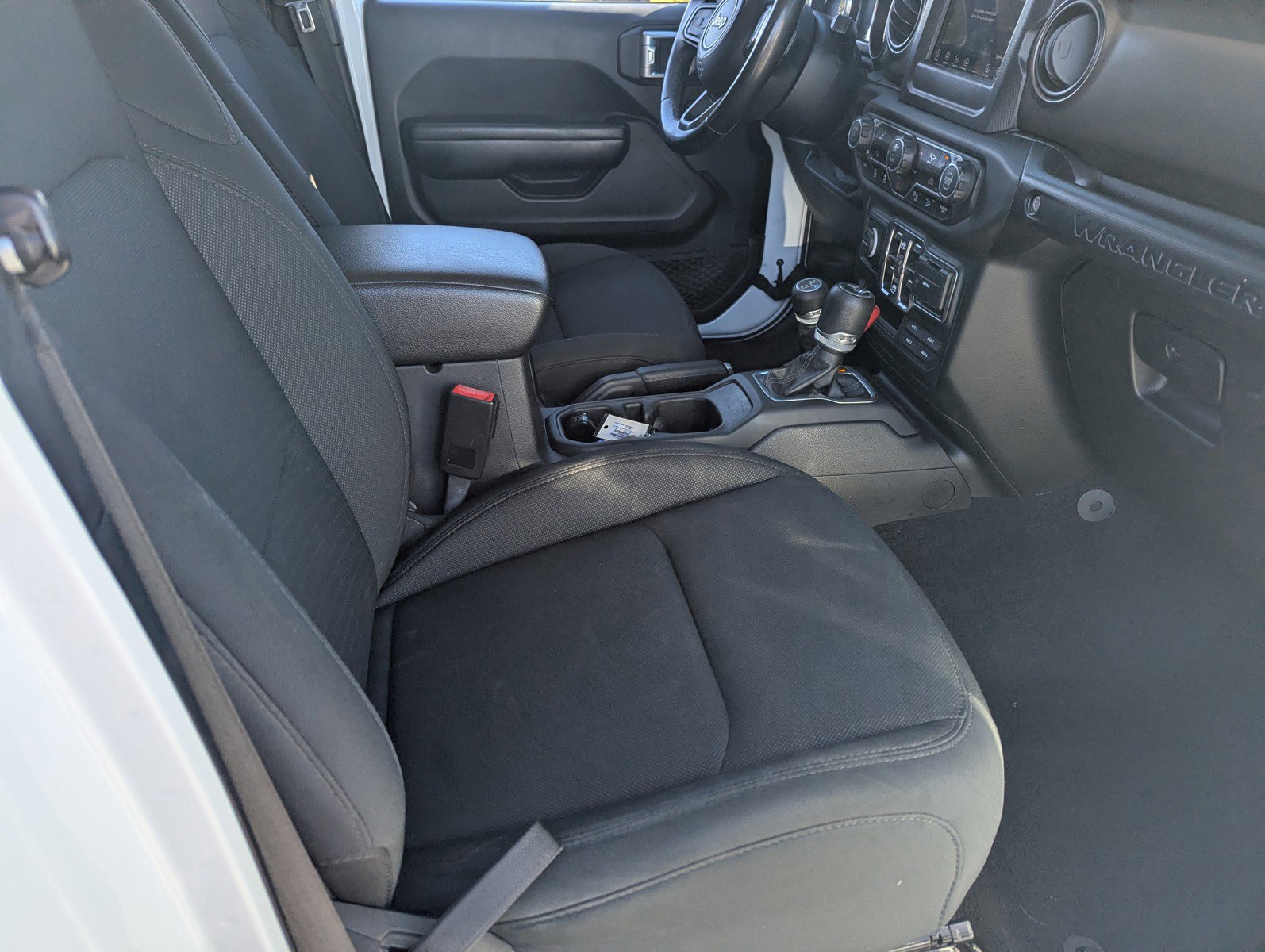 Used 2020 Jeep Wrangler Unlimited Sport image 13