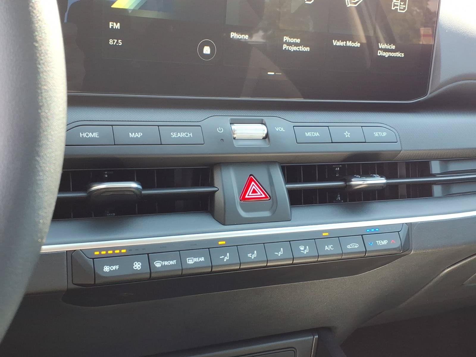 New 2026 Kia K4 FWD image 16