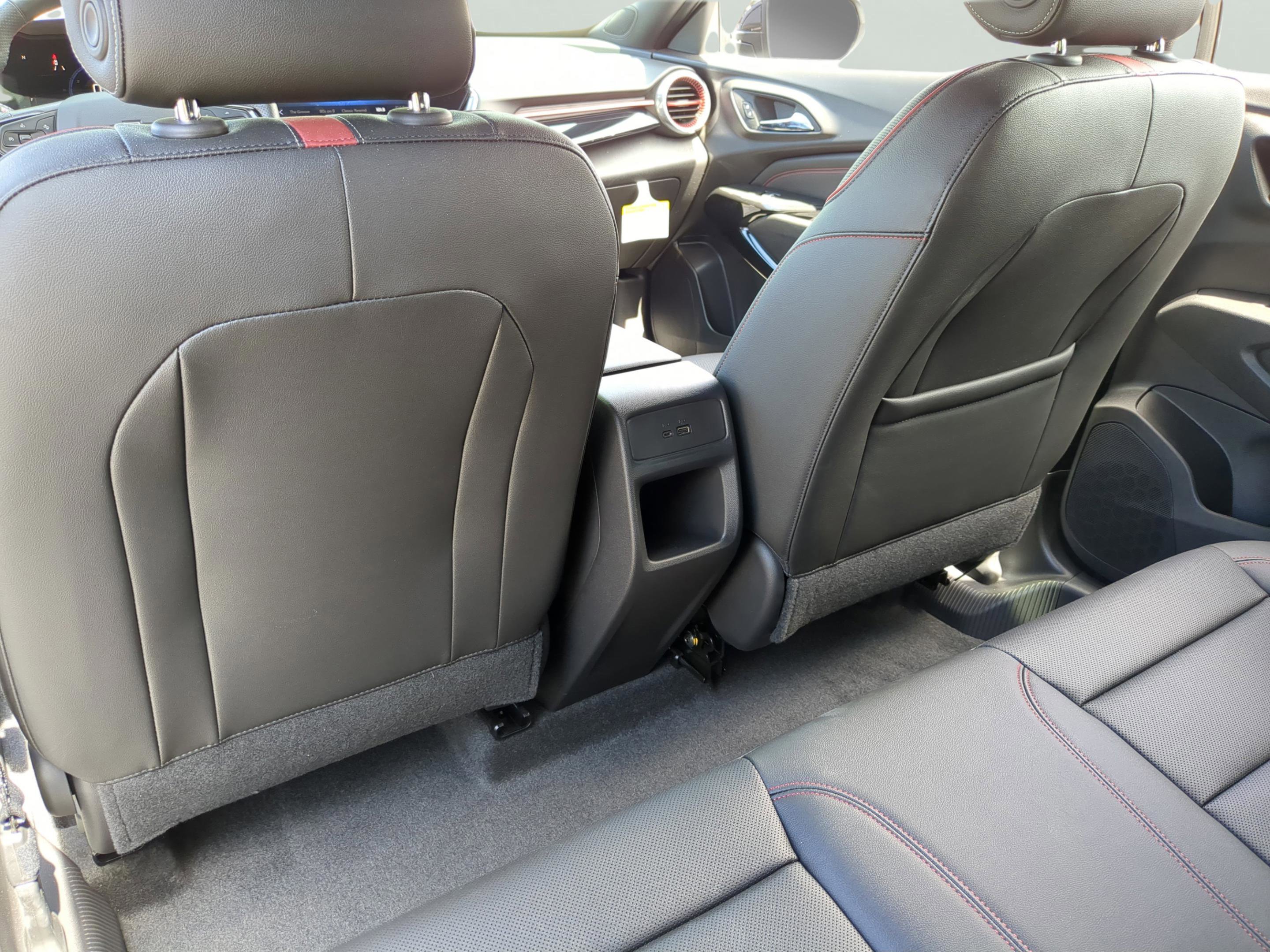 Used 2025 Chevrolet Trax RS w/ Driver Confidence Package FWD image 16