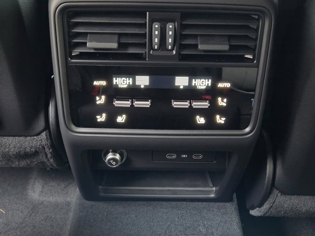 New 2026 Porsche Cayenne Coupe image 33