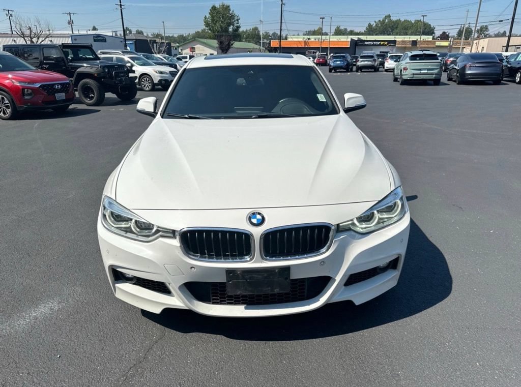 Used 2016 BMW 340i xDrive Sedan AWD/4WD image 2
