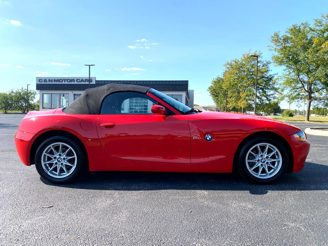 Used 2004 BMW Z4 2.5i image 8