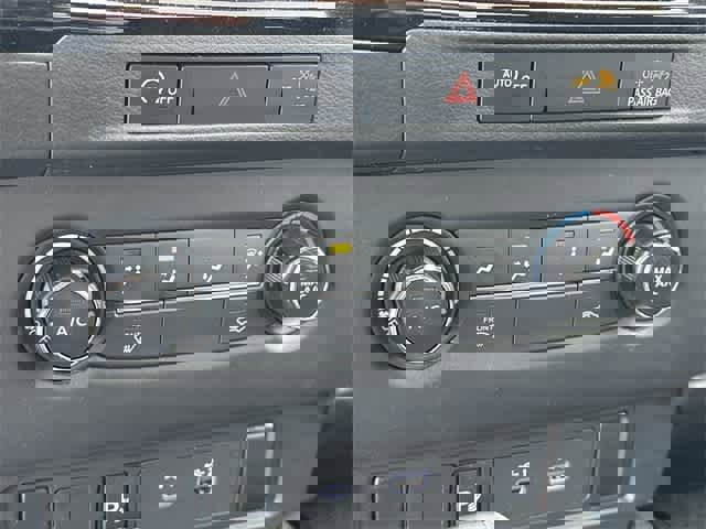 Used 2024 Nissan Frontier S w/ Technology Package image 13