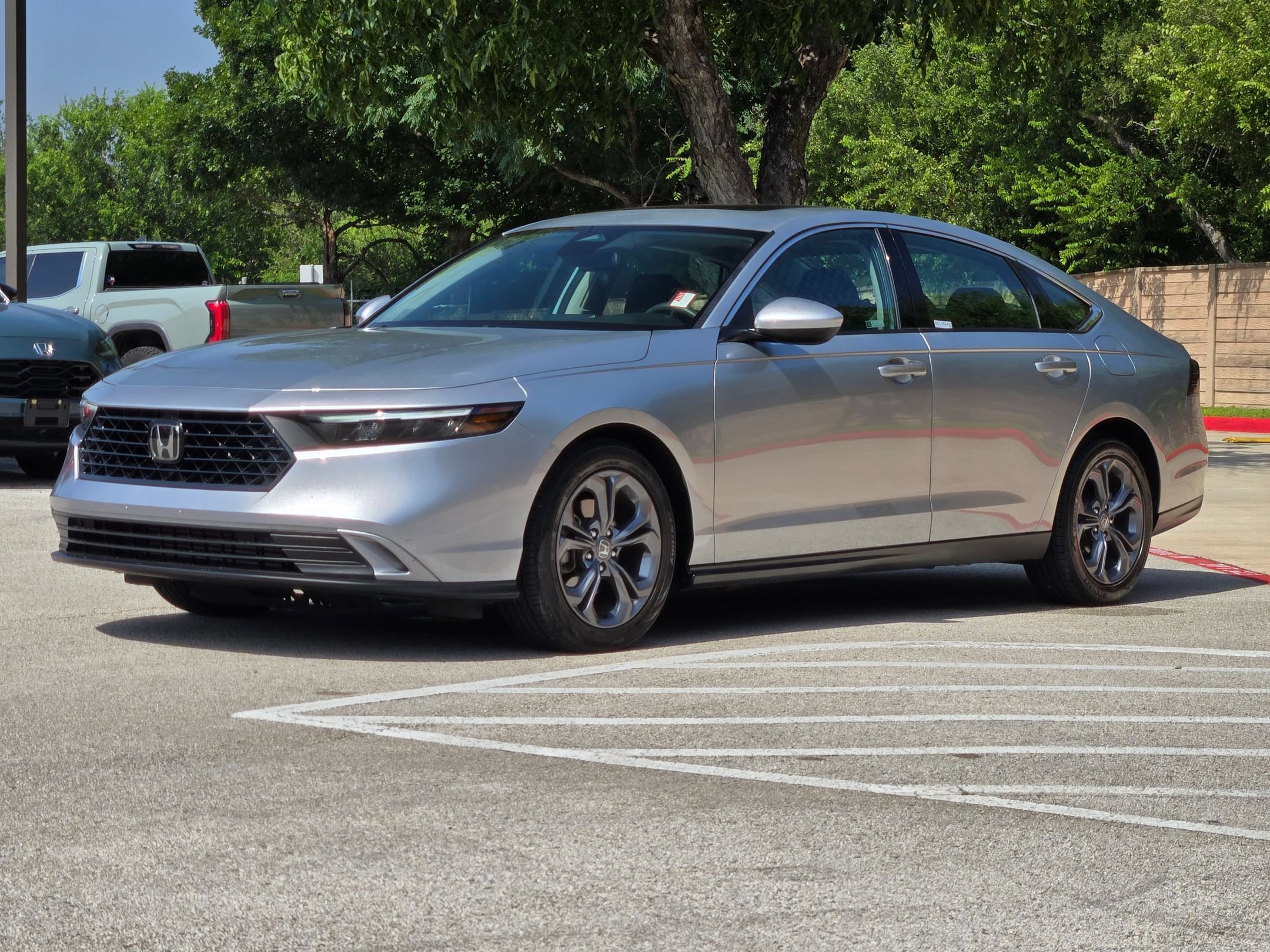 Used 2024 Honda Accord EX image 7