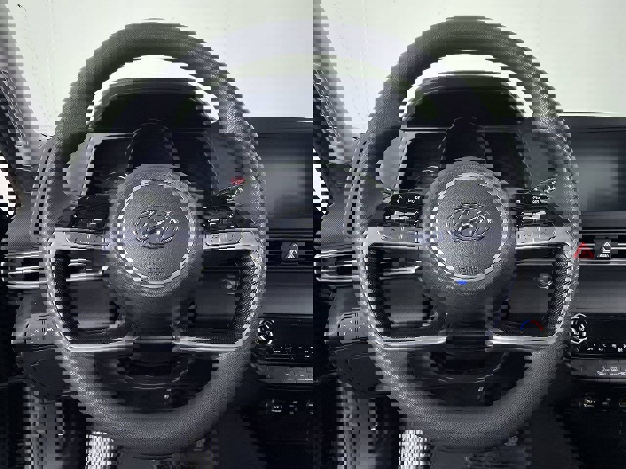 Used 2022 Hyundai Elantra SEL image 13