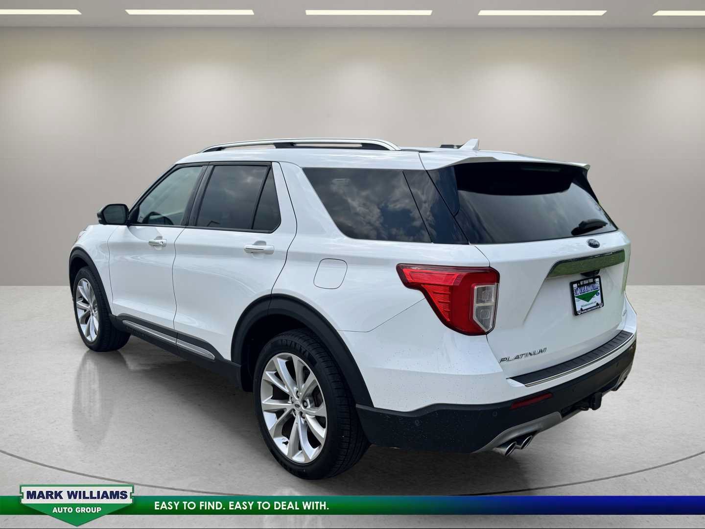 Used 2021 Ford Explorer Platinum w/ Equipment Group 601A AWD/4WD image 3