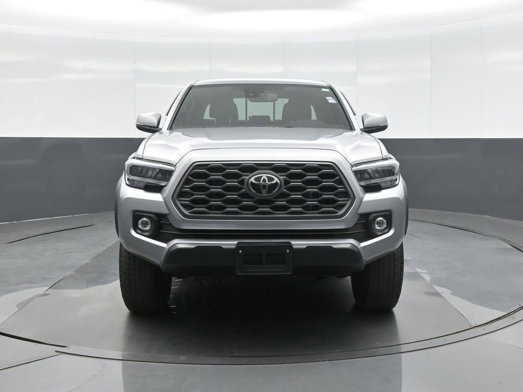 Certified 2021 Toyota Tacoma TRD Off-Road w/ TRD Premium Off Road Package AWD/4WD image 2