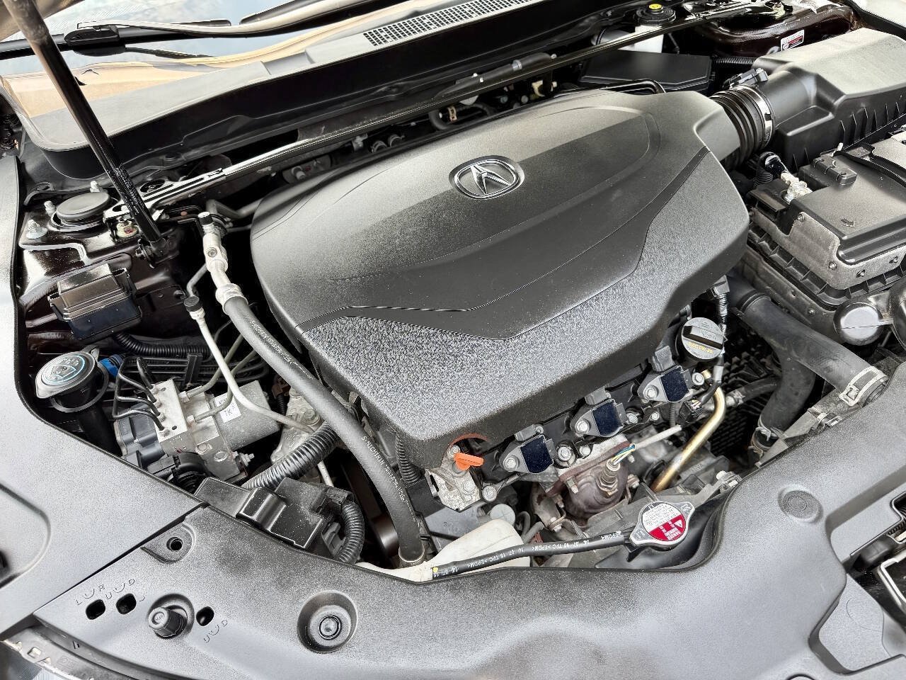 Used 2016 Acura TLX w/ Technology Package FWD image 16