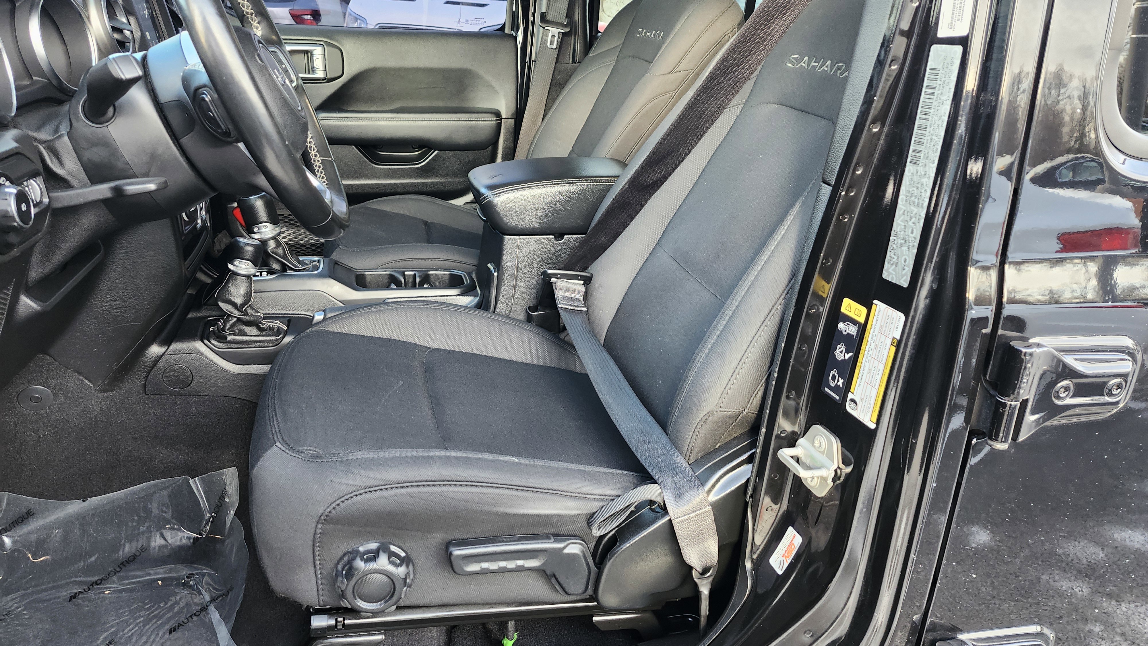 Used 2020 Jeep Wrangler Unlimited Sahara w/ Safety Group image 23