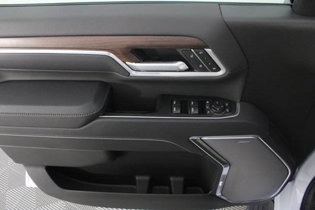 New 2026 GMC Sierra 3500 Denali w/ Denali Reserve Package image 17