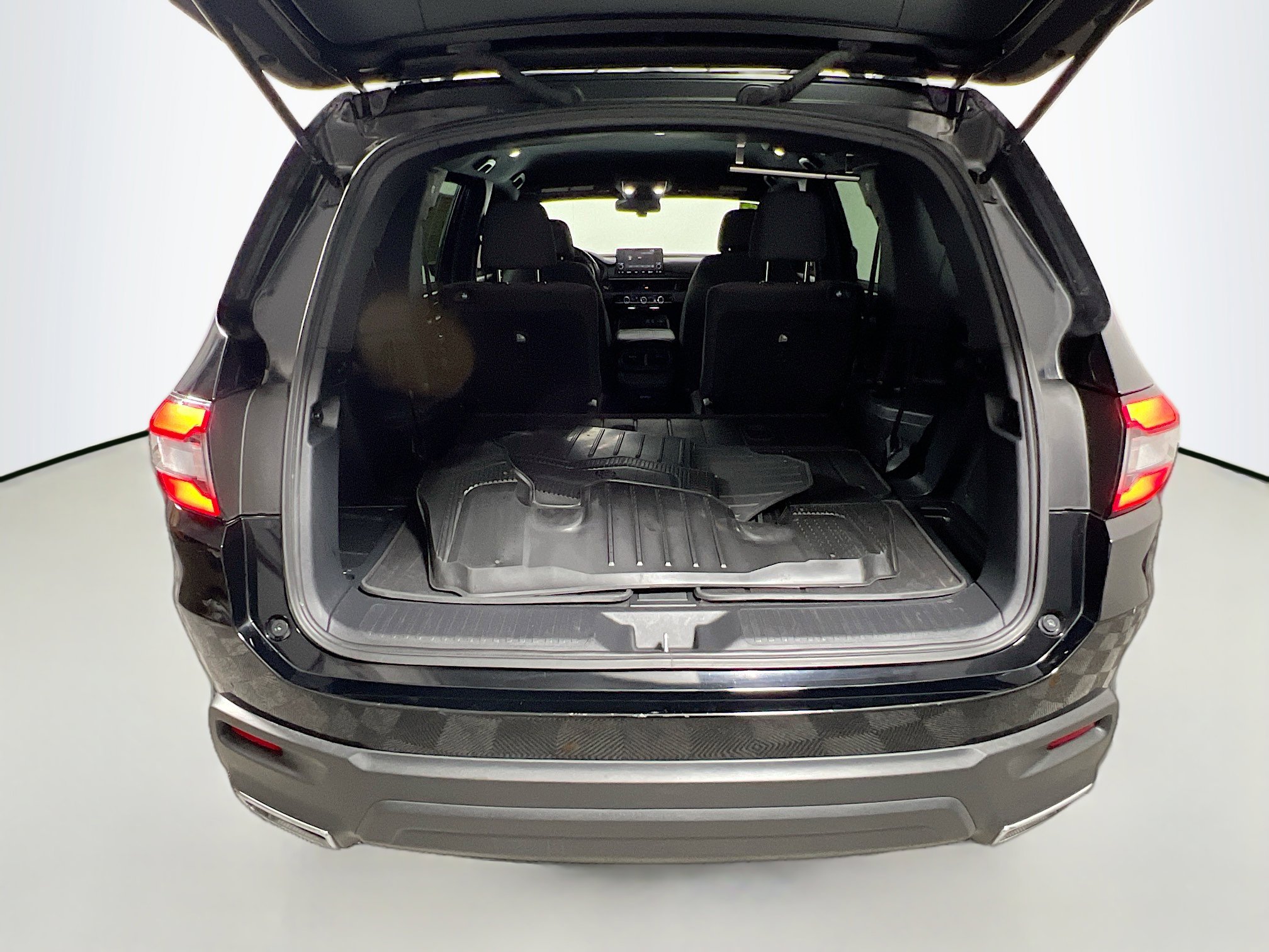 Used 2023 Honda Pilot Sport image 34