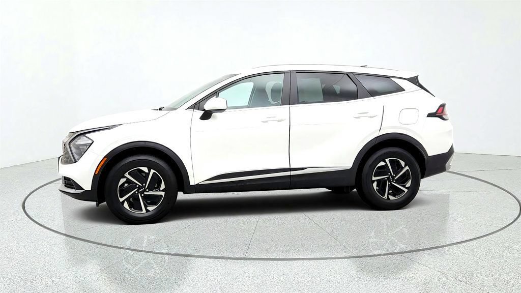 Used 2023 Kia Sportage LX AWD/4WD image 8