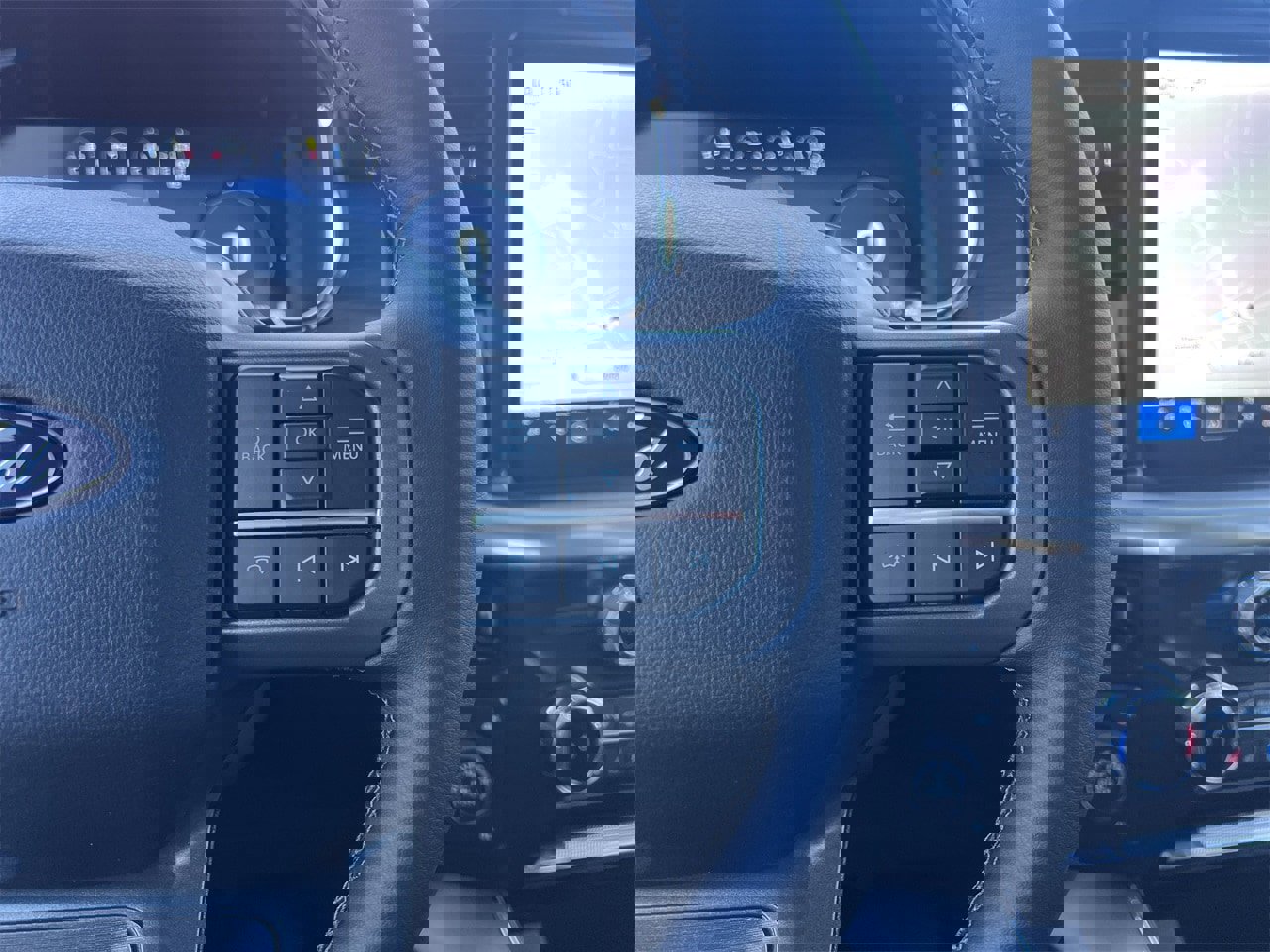 New 2025 Ford F150 Lariat w/ Equipment Group 501A Mid image 15