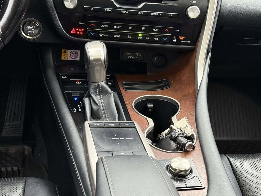 Used 2022 Lexus RX 350L Premium image 19