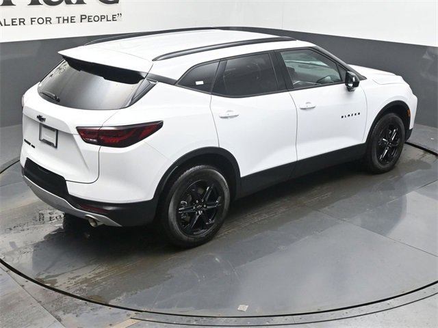 New 2025 Chevrolet Blazer LT w/ Midnight/Sport Edition image 18