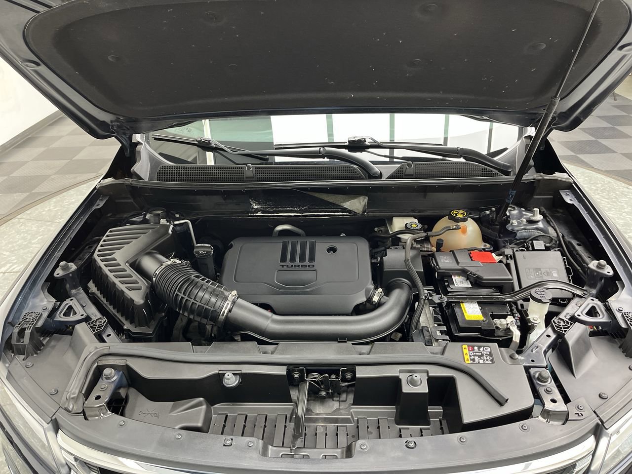 Certified 2022 GMC Acadia SLE AWD/4WD image 27
