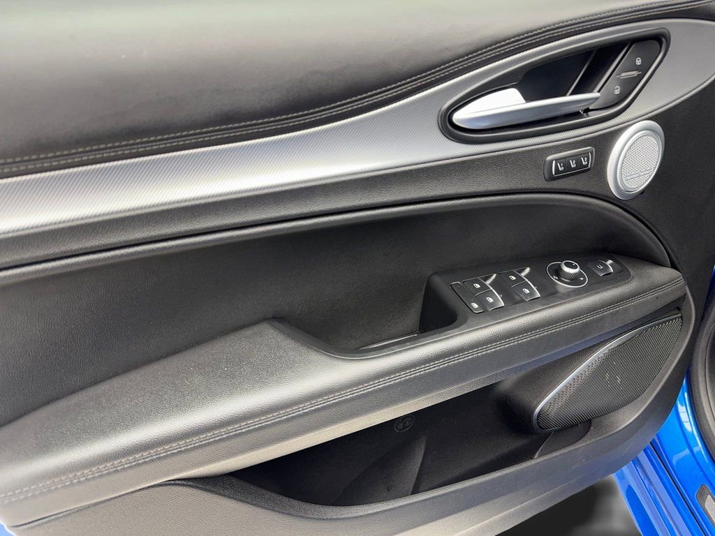 Used 2023 Alfa Romeo Stelvio Veloce image 33