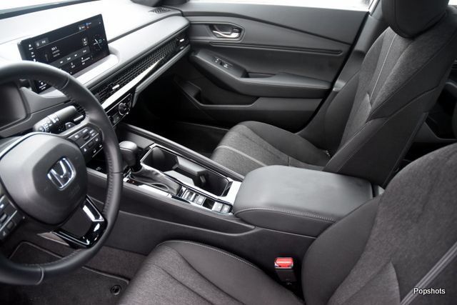 Used 2025 Honda Accord Sport image 9