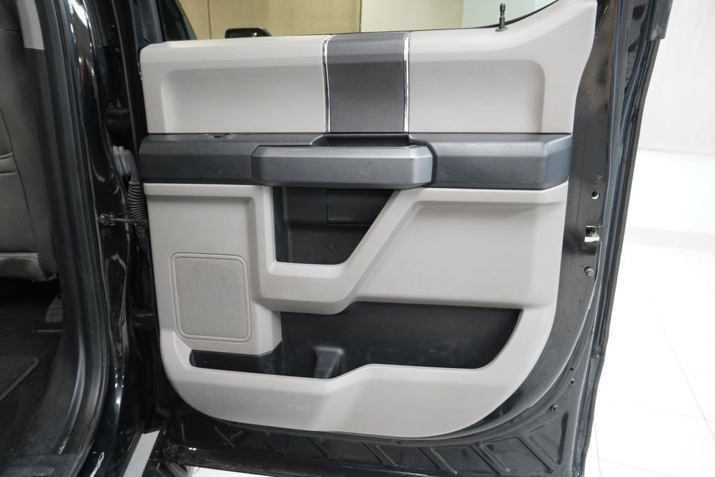 Used 2018 Ford F150 XLT w/ Trailer Tow Package image 27