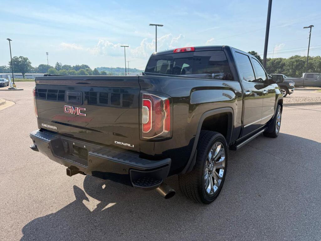 Used 2016 GMC Sierra 1500 Denali w/ Denali Ultimate Package AWD/4WD image 3
