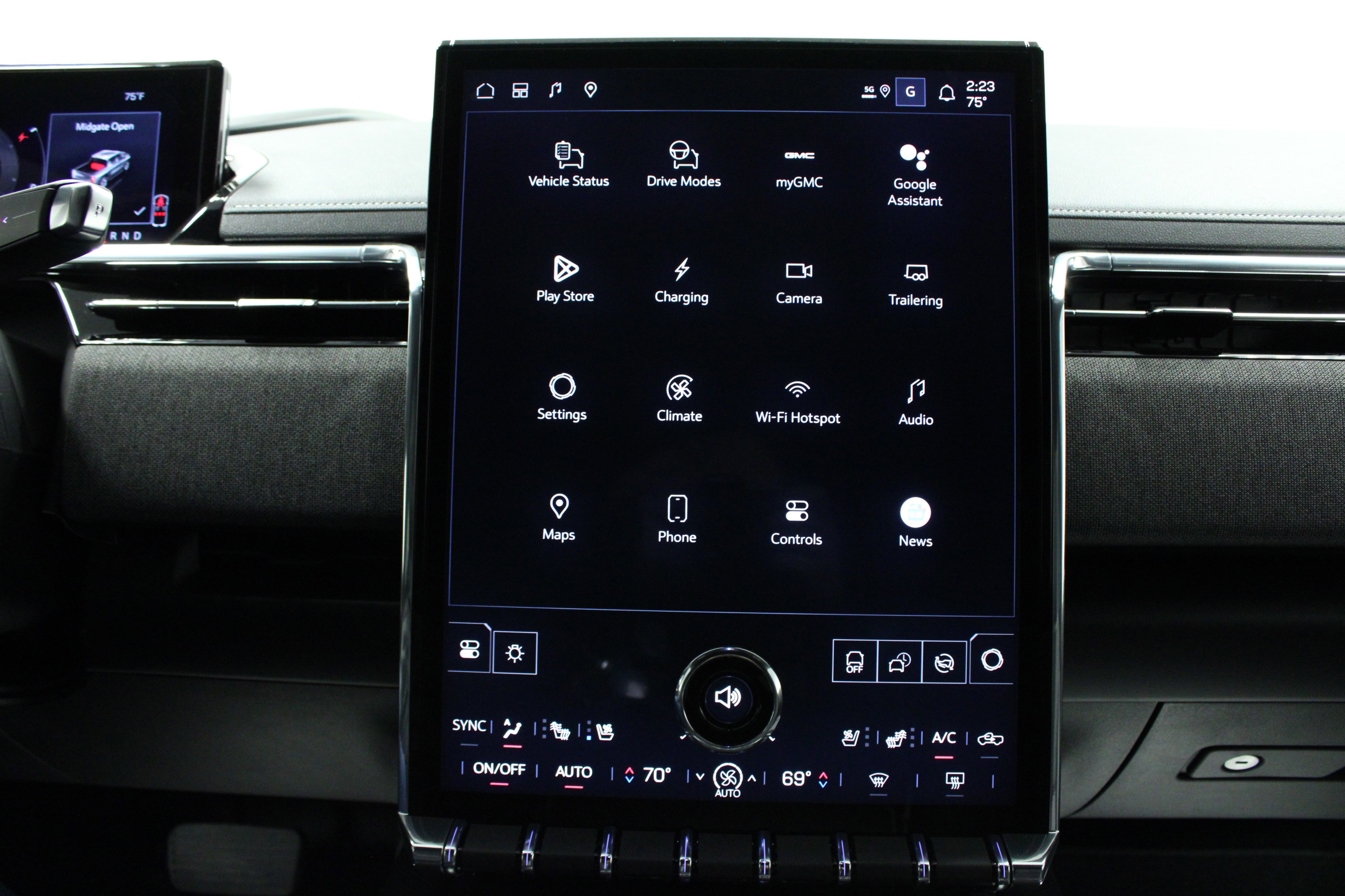 New 2026 GMC Sierra EV Elevation w/ Premium Package image 22