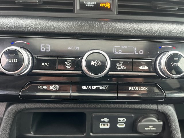 Used 2024 Honda Pilot TrailSport image 23