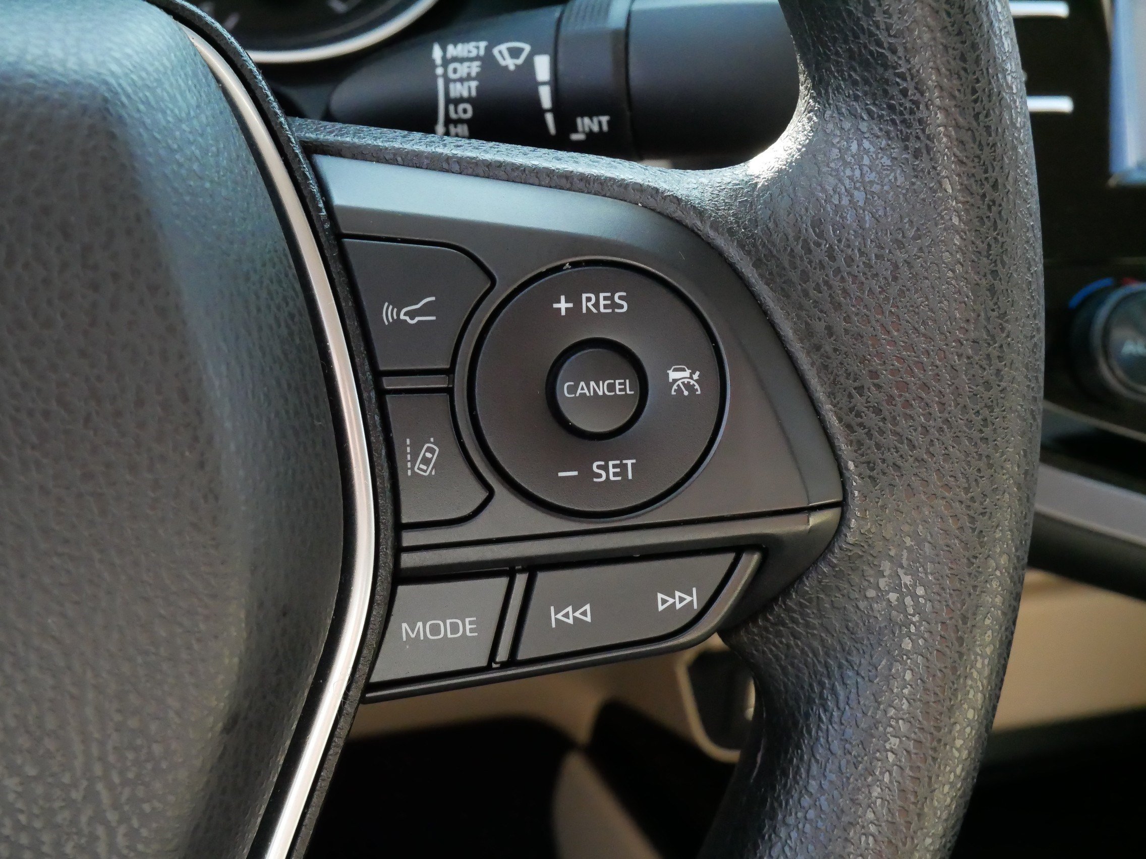 Used 2019 Toyota Camry LE FWD image 26