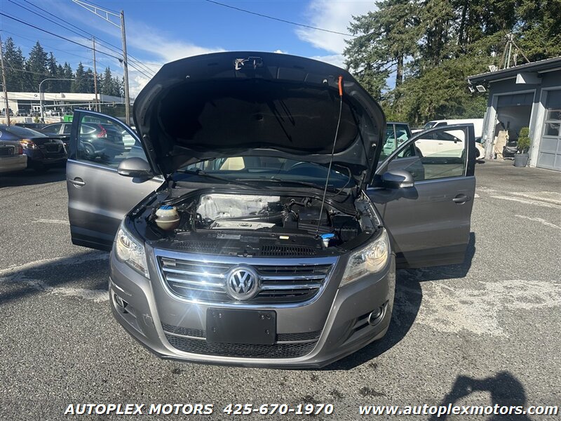 Used 2010 Volkswagen Tiguan S AWD/4WD image 2