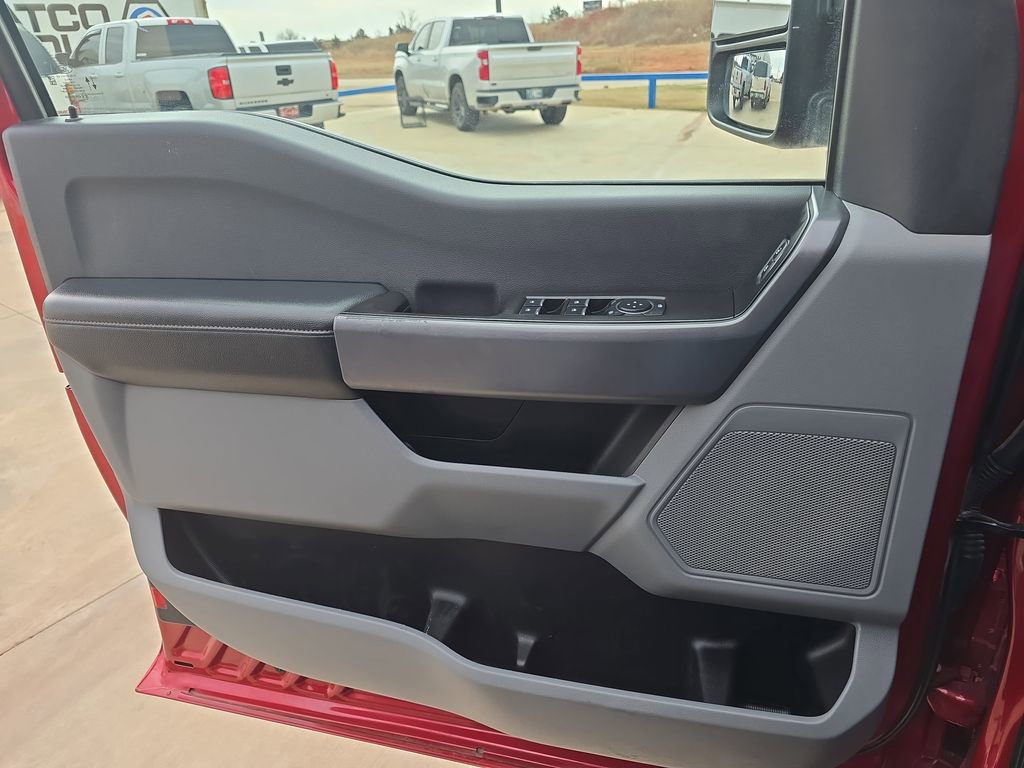 Used 2024 Ford F250 XLT w/ Camper Package image 27