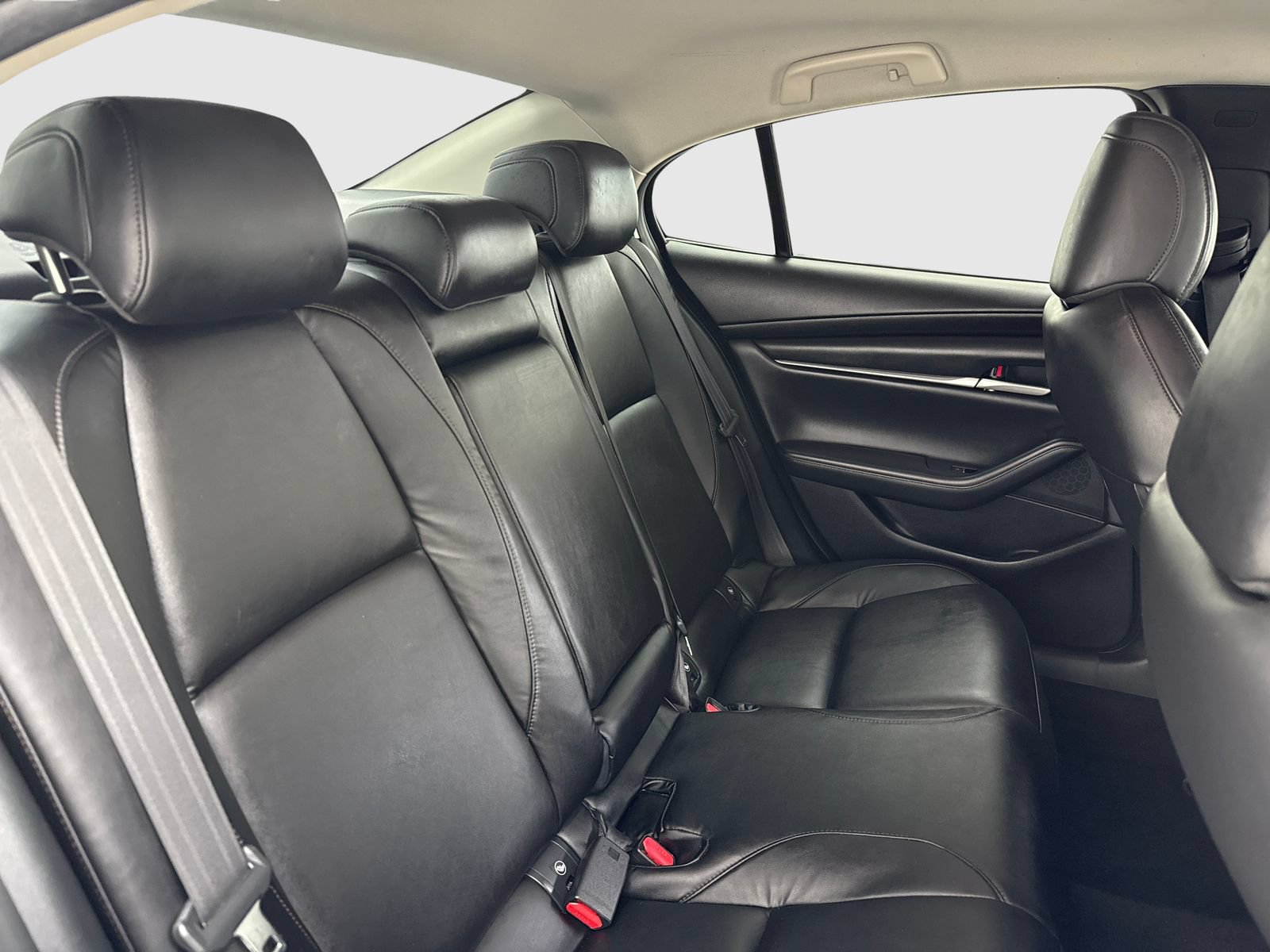 Used 2020 MAZDA MAZDA3 Sedan w/ Select Package FWD image 40