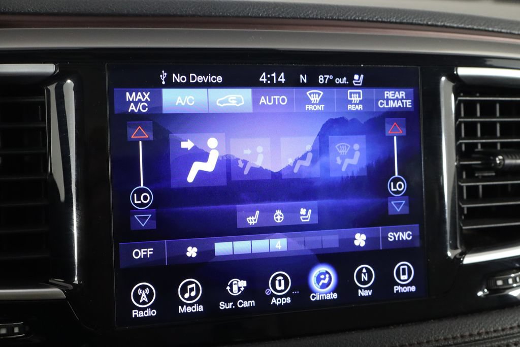 Used 2017 Chrysler Pacifica Limited w/ UConnect Theater Package FWD image 36