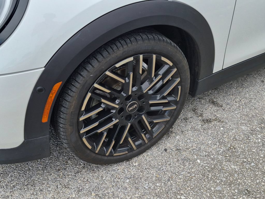 Used 2025 MINI Cooper S FWD image 5