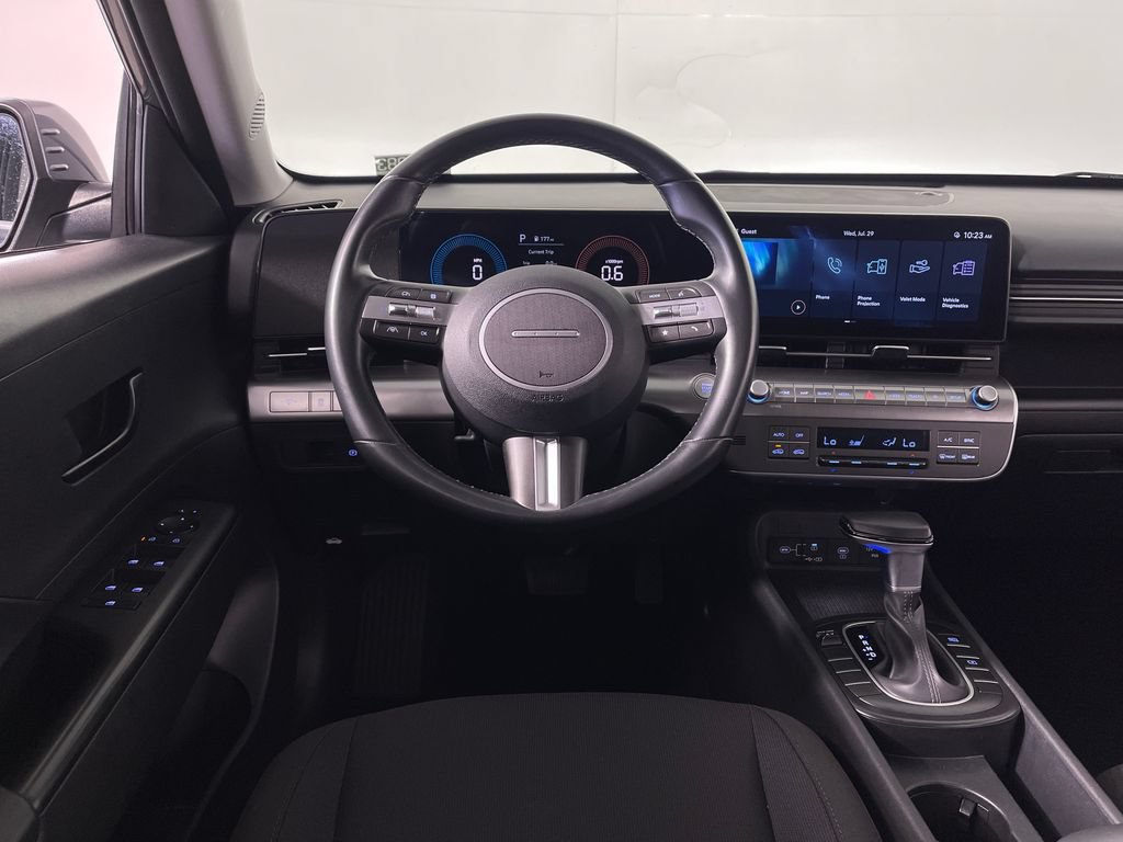 Certified 2025 Hyundai Kona SEL FWD image 15
