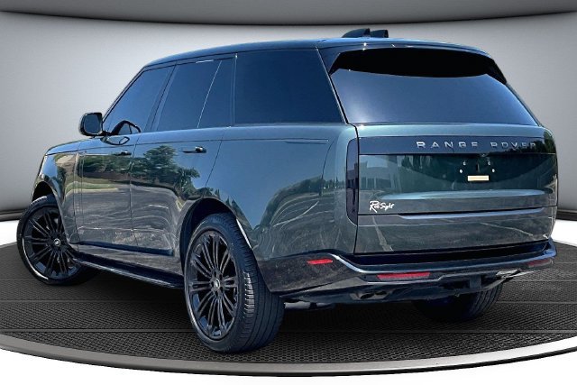 Used 2024 Land Rover Range Rover SE AWD/4WD image 4
