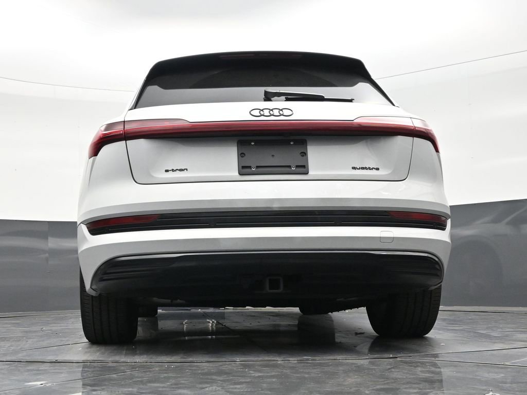 Used 2023 Audi e-tron Premium Plus w/ Premium Plus Package image 23