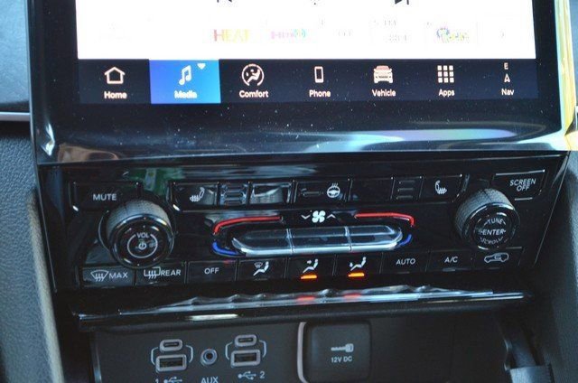 New 2025 Jeep Grand Cherokee Limited w/ Black Appearance Package image 26