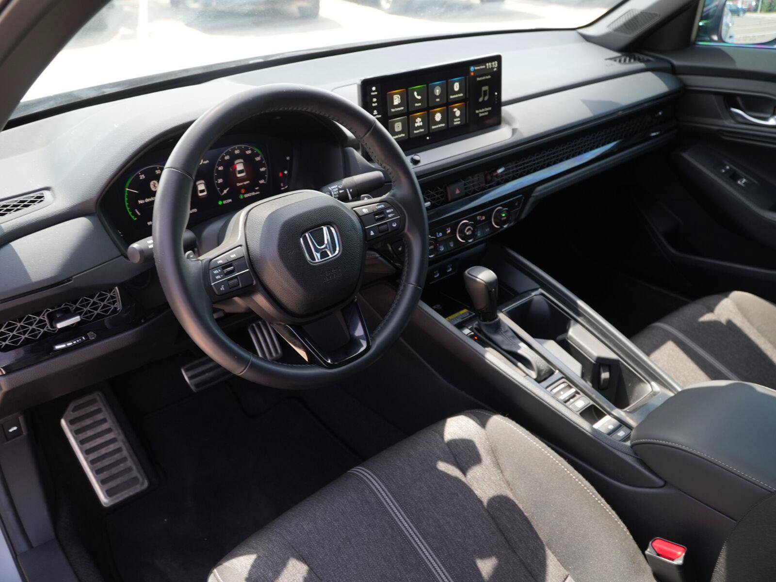 Used 2025 Honda Accord Sport image 6