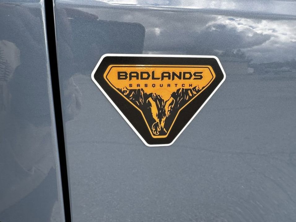 New 2025 Ford Bronco Badlands image 6