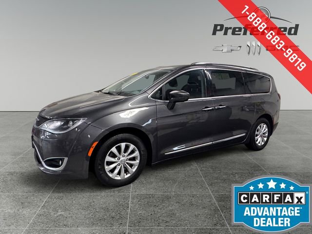 Used 2019 Chrysler Pacifica Touring-L image 11