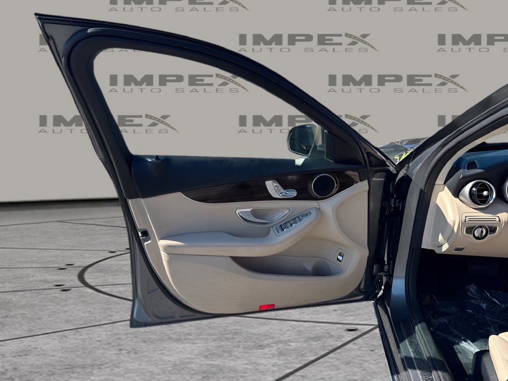 Used 2018 Mercedes-Benz C 300 Sedan image 21